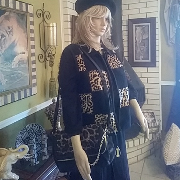 SALE🐯Animal patchwork vest🐯 - Picture 2 of 5